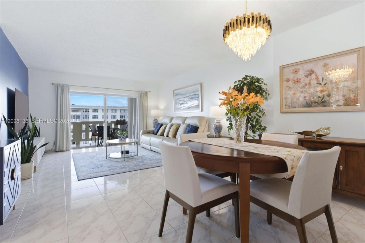 4330 Hillcrest Dr , Unit 916, Hollywood, FL 33021 Photo