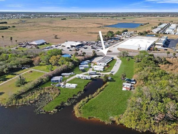 1421 NE US Highway 441 , Unit 10, Okeechobee, FL 34974