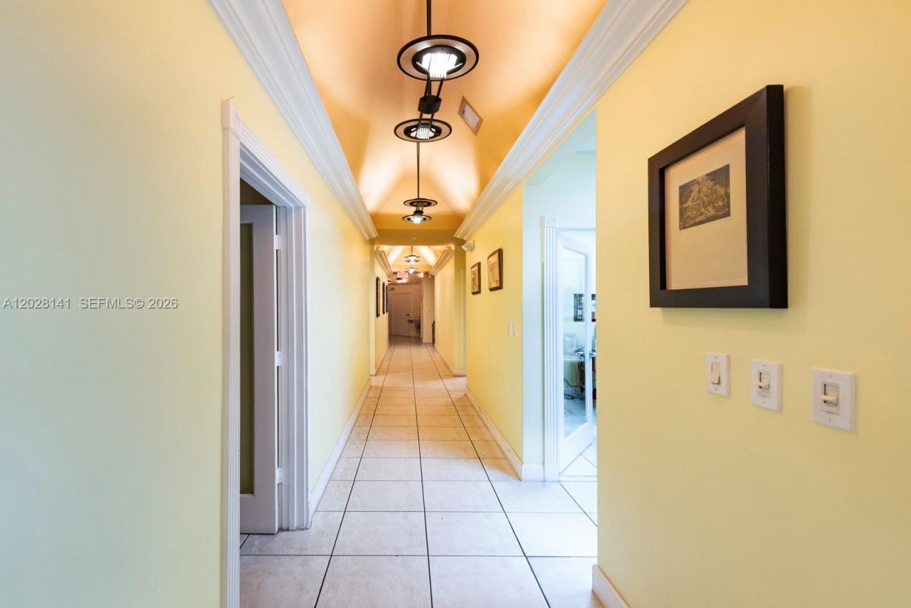 10200 NW 25th St , Unit A105, Doral, FL 33172 Photo