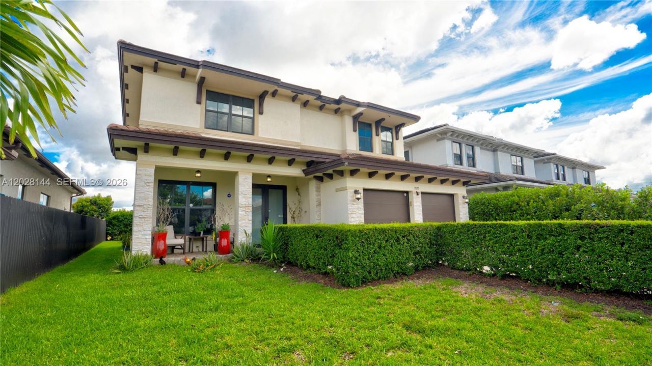 15079 SW 30th St , Miami, FL 33185 Photo
