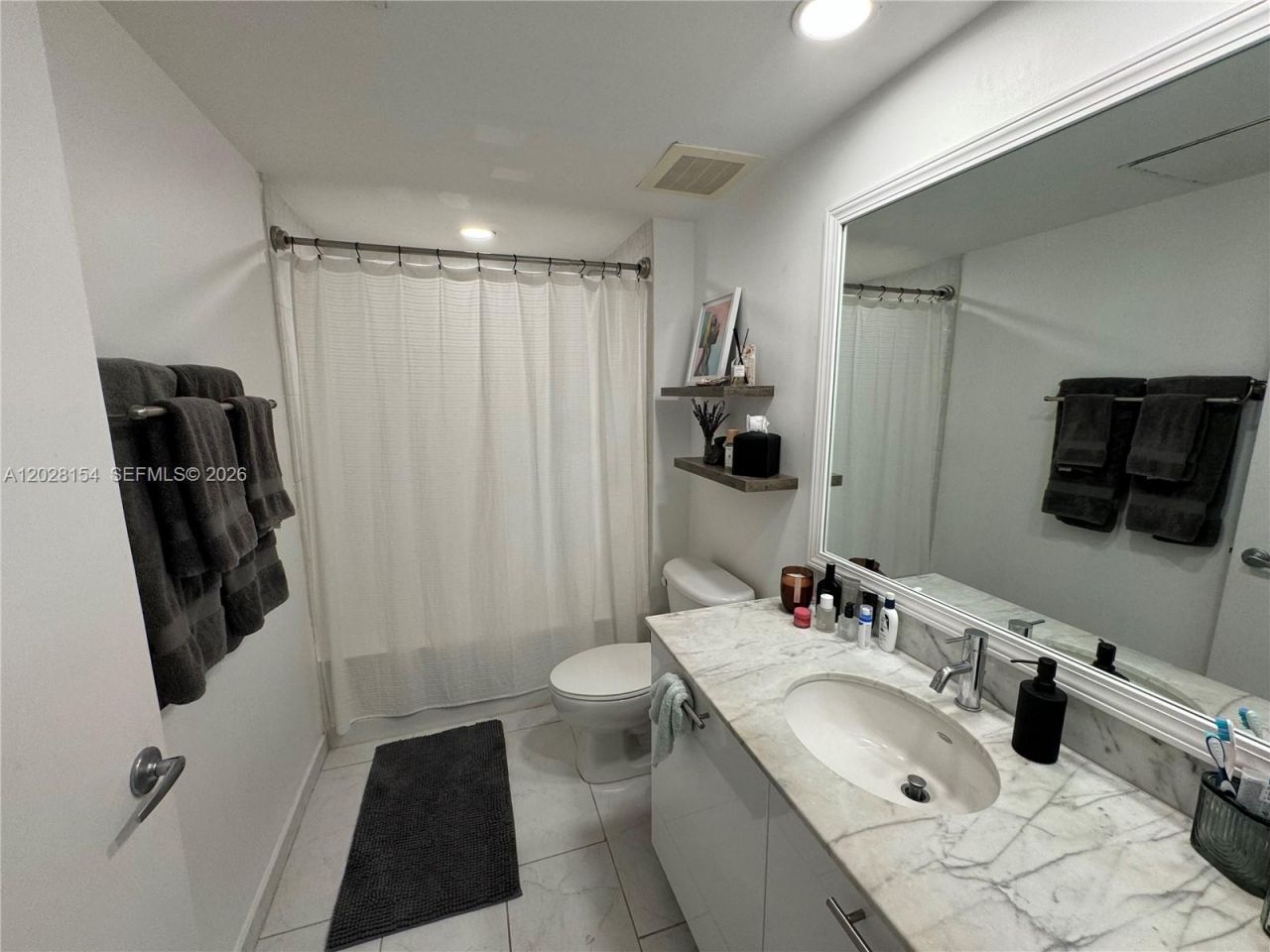 951 Brickell Ave , Unit 2103, Miami, FL 33131 Photo
