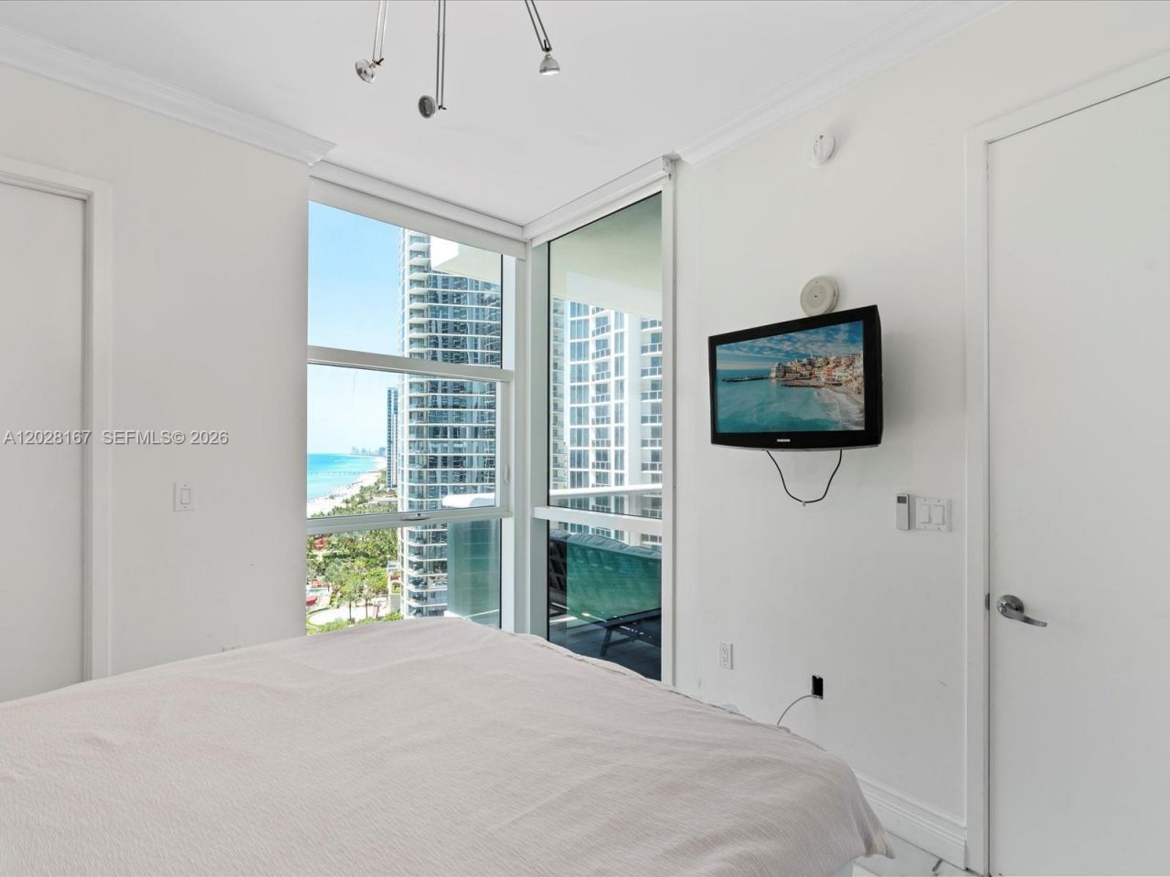 18101 Collins Ave , Unit 1904, Sunny Isles Beach, FL 33160 Photo