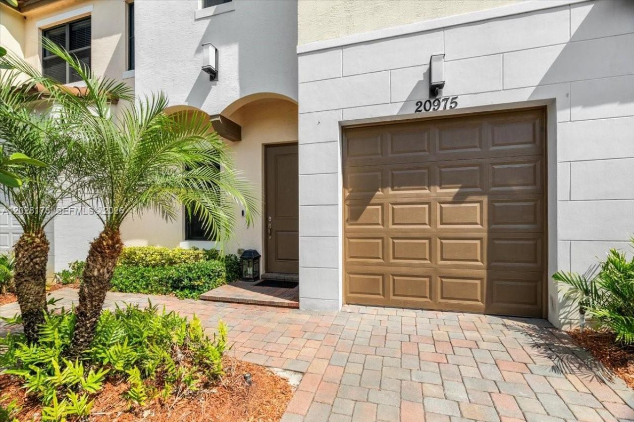 20975 NW 1st Ct , Pembroke Pines, FL 33029 Photo