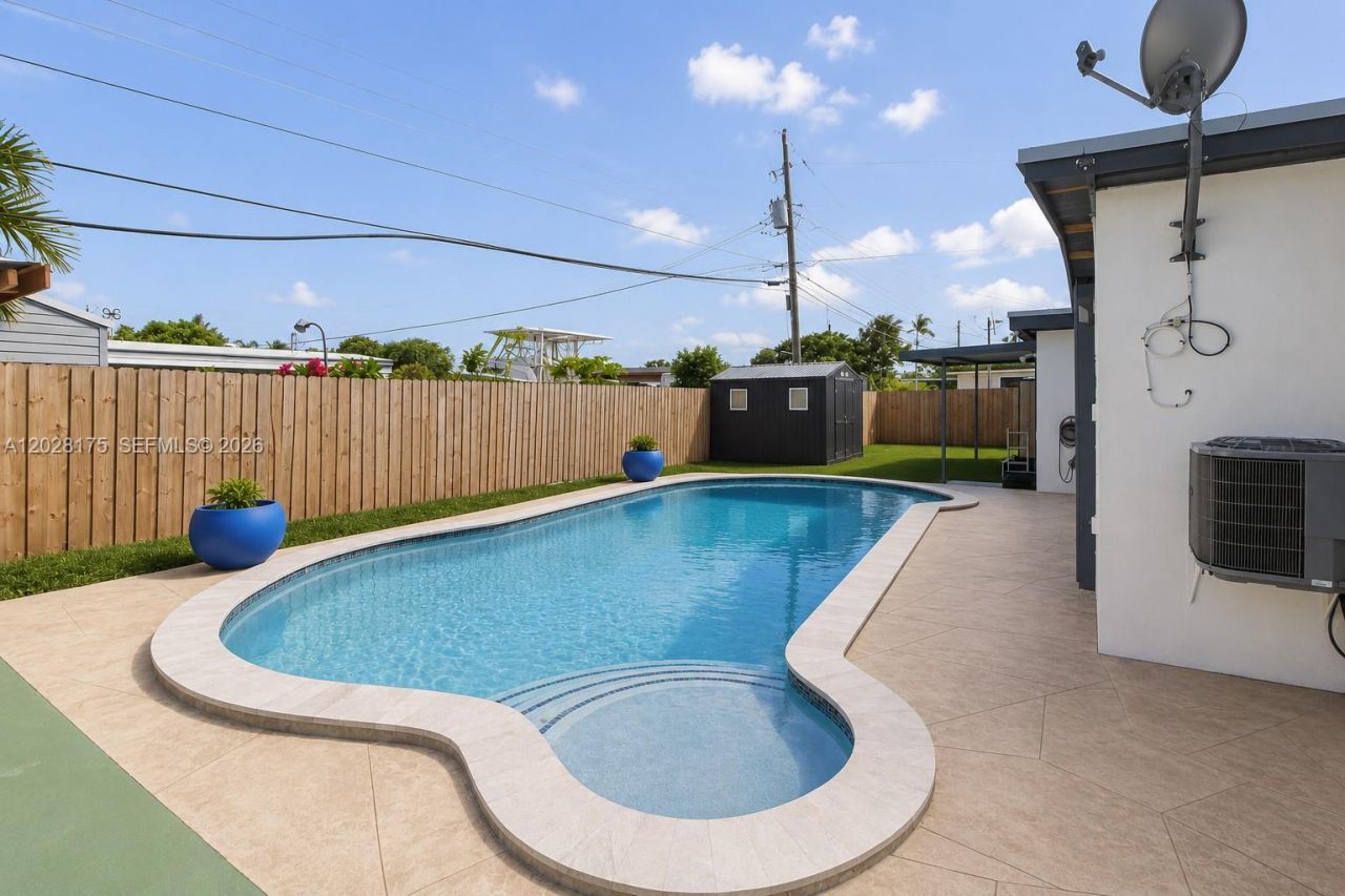 10730 SW 52nd Ter , Miami, FL 33165 Photo