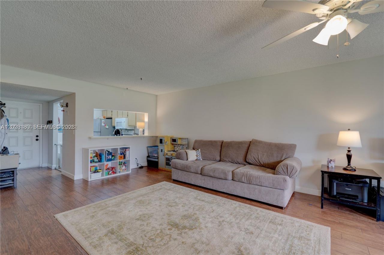 1920 Sabal Palm Dr , Unit 104, Davie, FL 33324 Photo