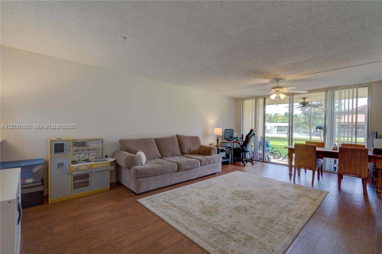 1920 Sabal Palm Dr , Unit 104, Davie, FL 33324 Photo