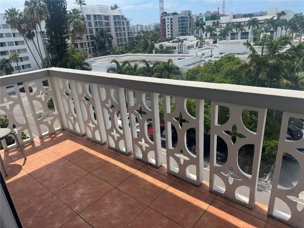 9700 E Bay Harbor Dr , Unit 512, Bay Harbor Islands, FL 33154