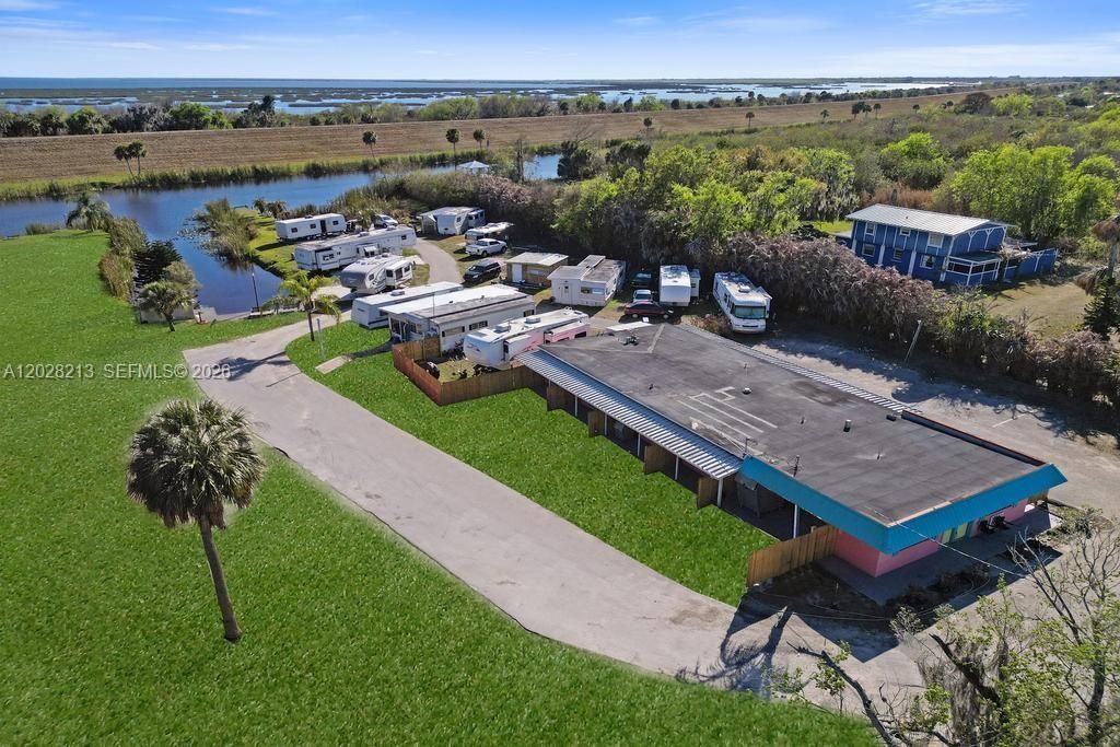1422 Us Highway 441, Okeechobee, FL 34974 Photo