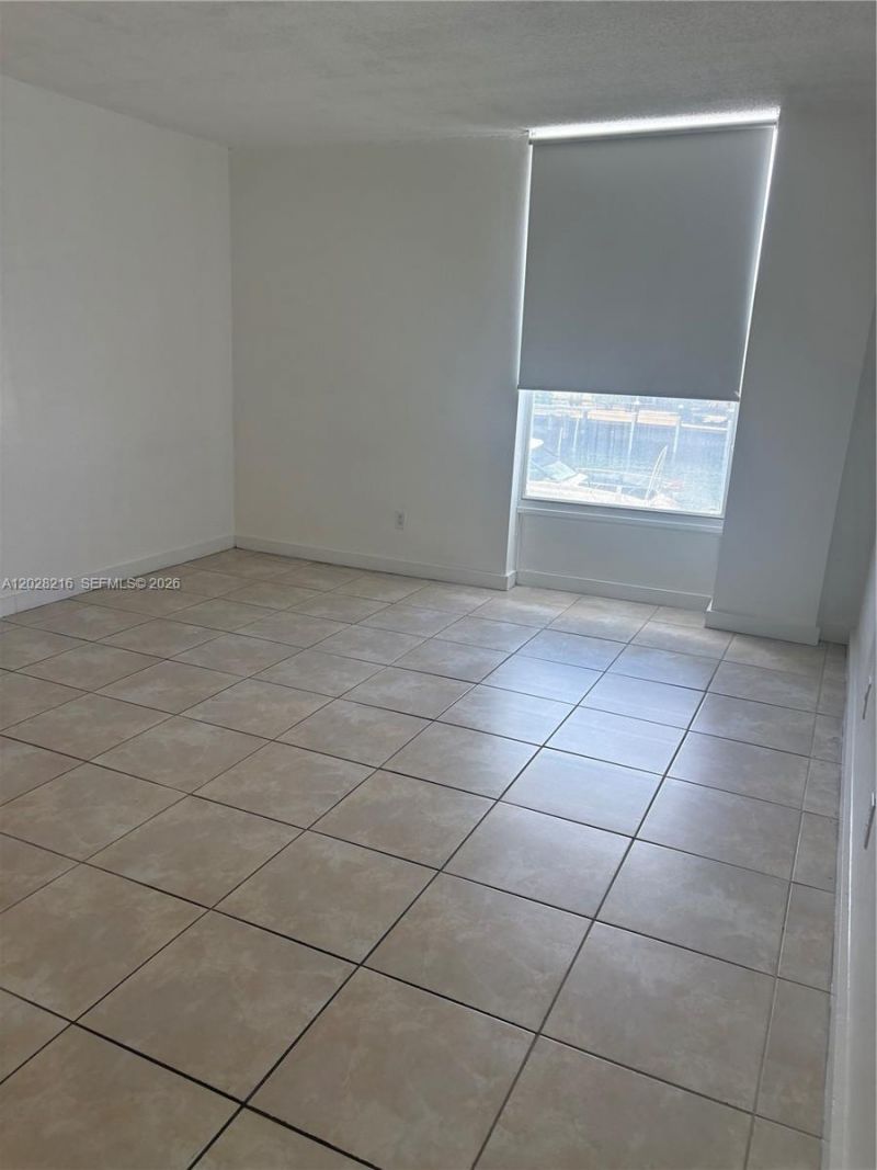 2000 NE 135th St , Unit 208, North Miami, FL 33181 Photo