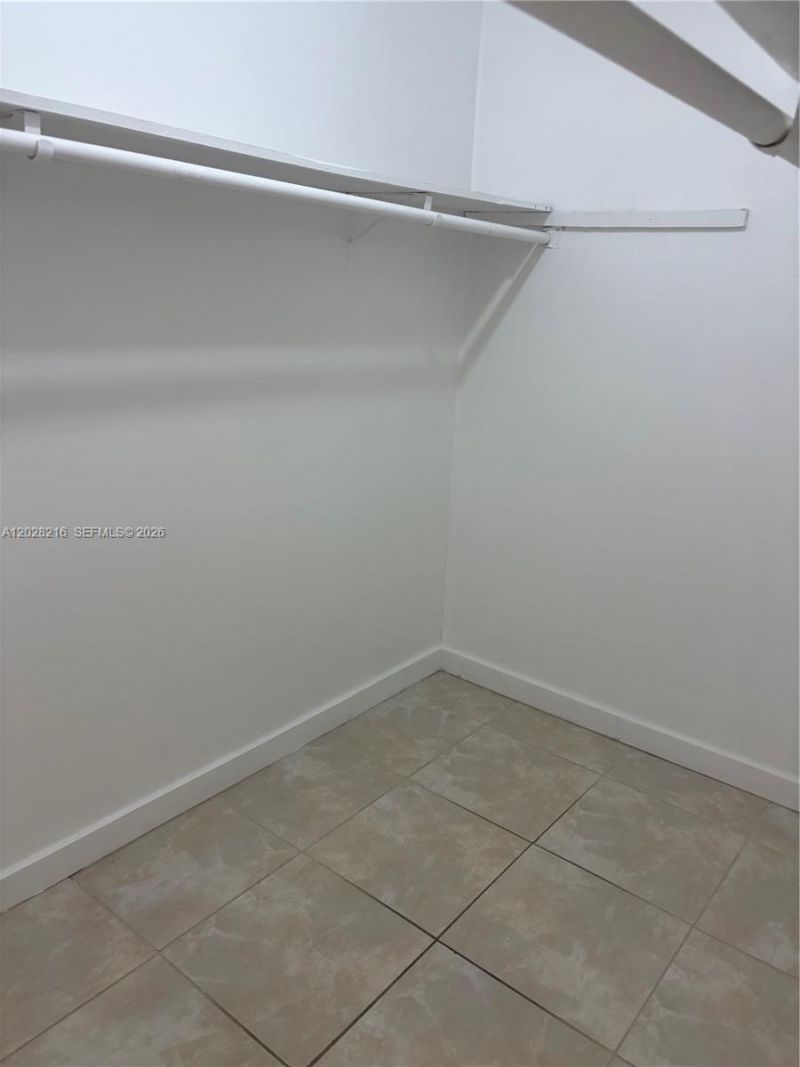 2000 NE 135th St , Unit 208, North Miami, FL 33181 Photo