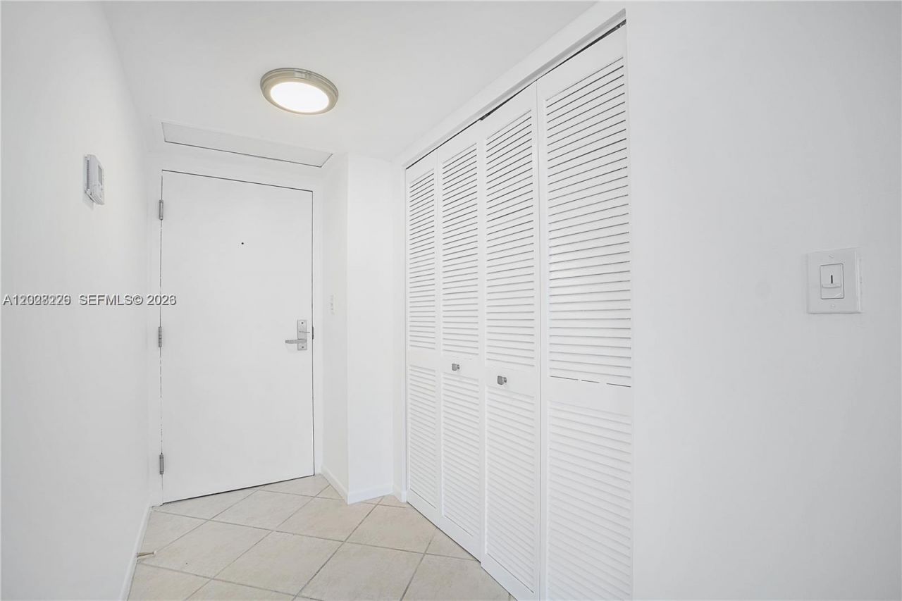 780 NE 69th St , Unit 2302, Miami, FL 33138 Photo