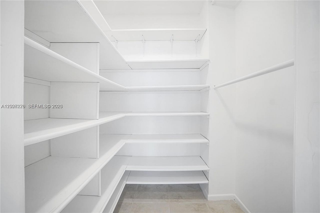 780 NE 69th St , Unit 2302, Miami, FL 33138 Photo