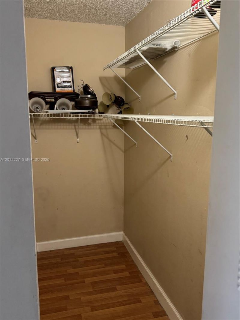 6195 NW 186th St , Unit 303, Hialeah, FL 33015 Photo