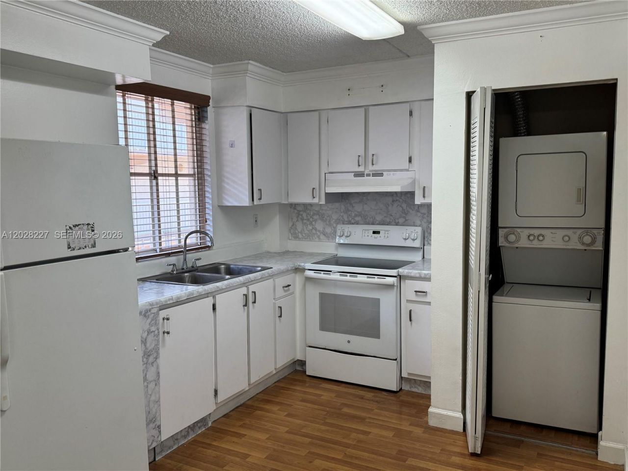6195 NW 186th St , Unit 303, Hialeah, FL 33015 Photo