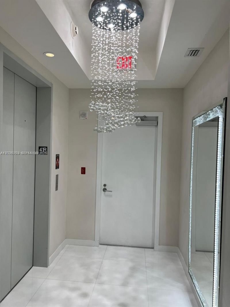 851 NE 1st Ave , Unit 4107, Miami, FL 33132 Photo