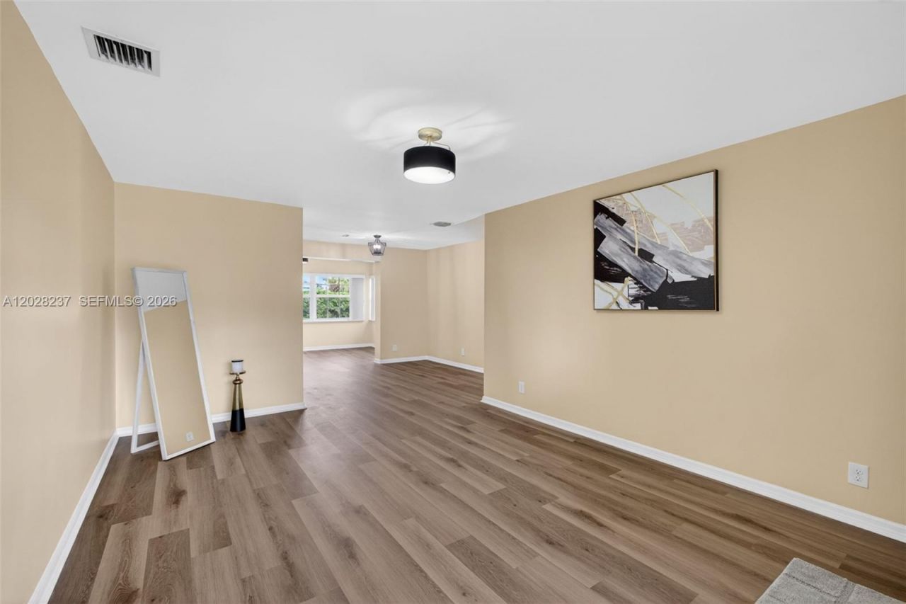 1570 W 13th St, Riviera Beach, FL 33404 Photo