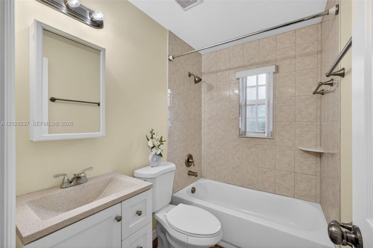 1570 W 13th St, Riviera Beach, FL 33404 Photo