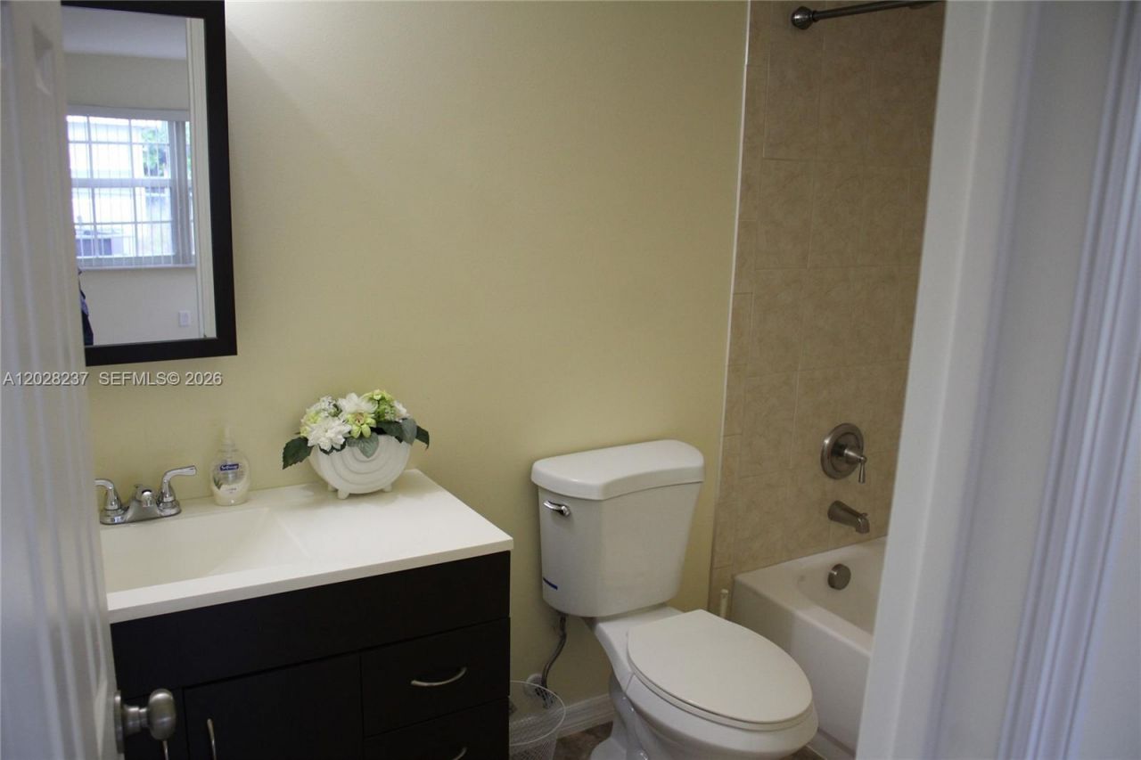 1570 W 13th St, Riviera Beach, FL 33404 Photo