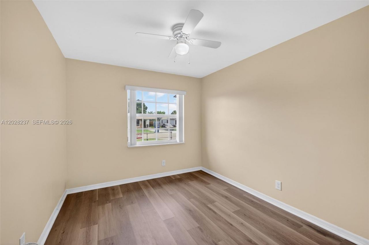 1570 W 13th St, Riviera Beach, FL 33404 Photo