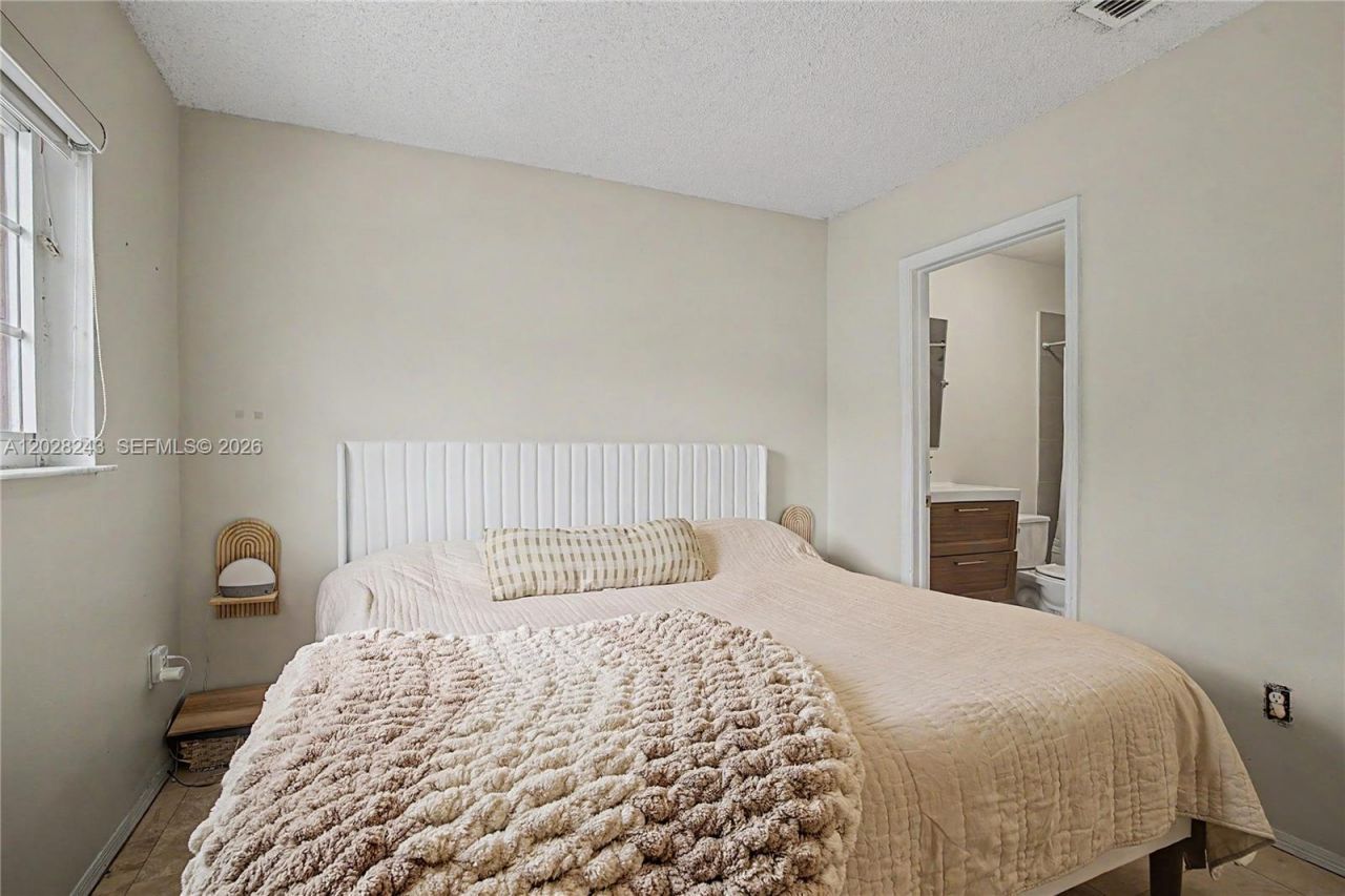 8545 SW 109th Ave, Unit 8545, Miami, FL 33173 Photo