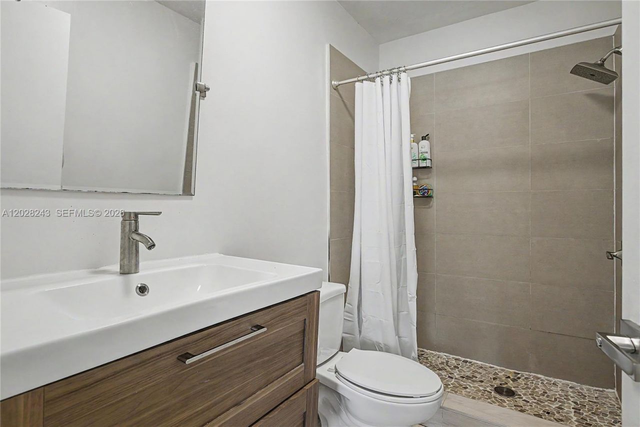 8545 SW 109th Ave, Unit 8545, Miami, FL 33173 Photo