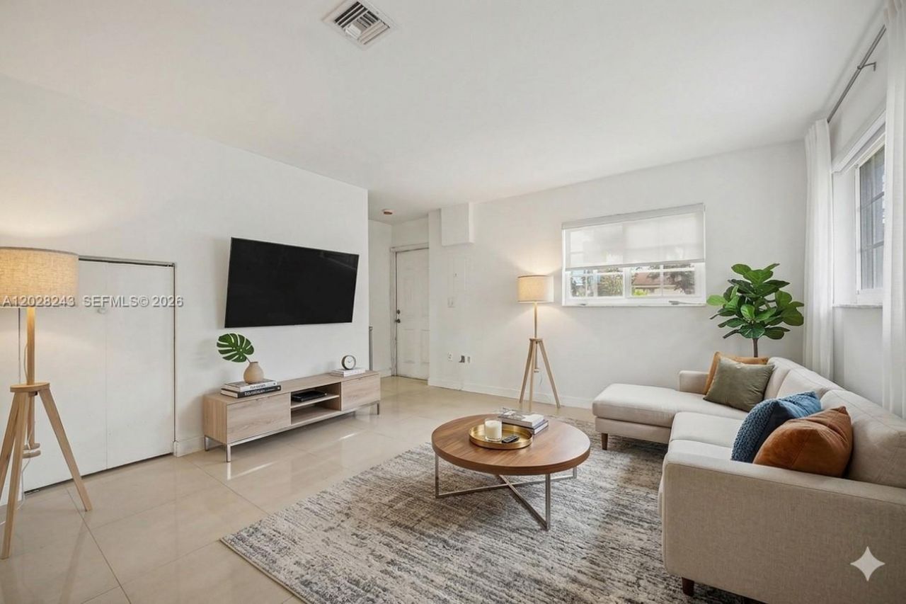 8545 SW 109th Ave, Unit 8545, Miami, FL 33173 Photo