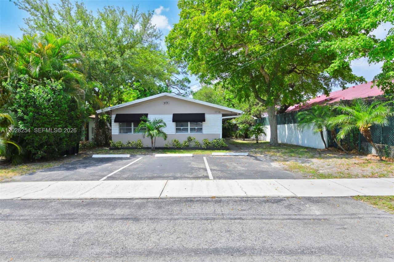 1716 SW 11th Ct , Unit 2, Fort Lauderdale, FL 33312 Photo