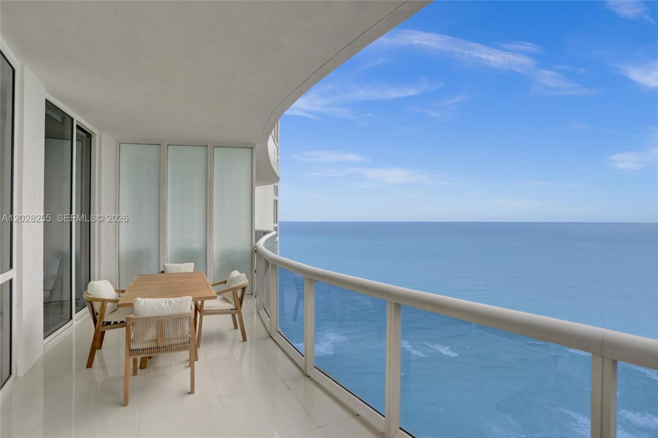 15901 Collins Ave , Unit 2807, Sunny Isles Beach, FL 33160 Photo