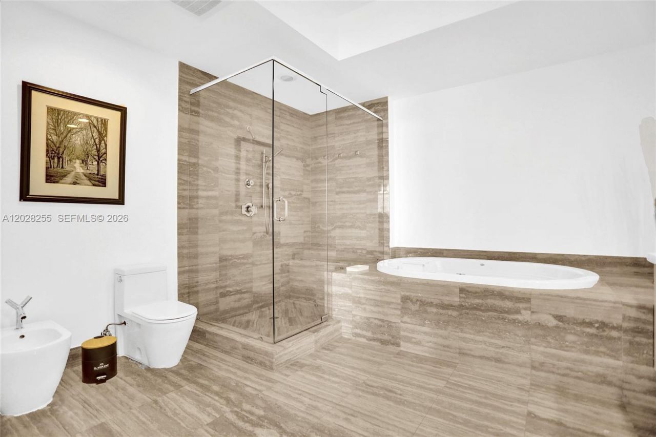 15901 Collins Ave , Unit 2807, Sunny Isles Beach, FL 33160 Photo