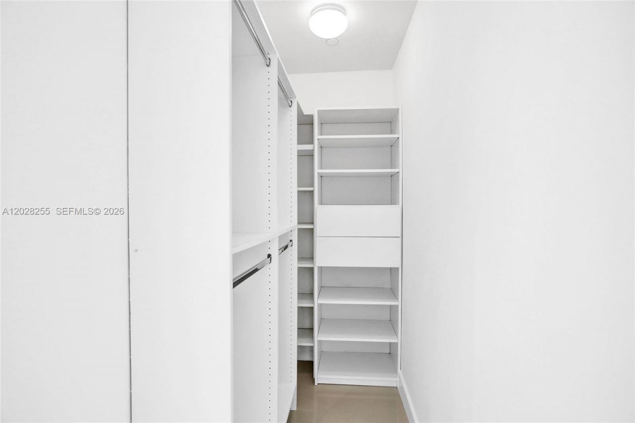 15901 Collins Ave , Unit 2807, Sunny Isles Beach, FL 33160 Photo