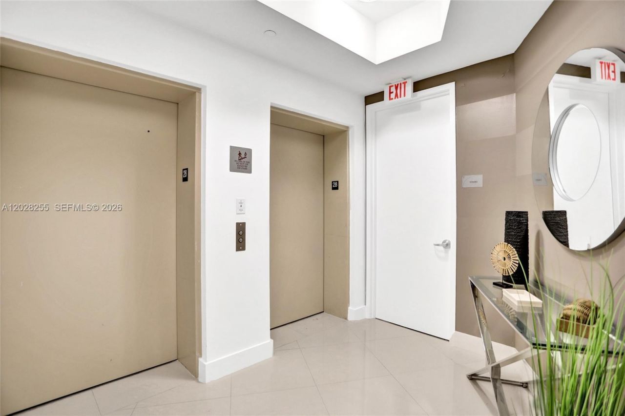 15901 Collins Ave , Unit 2807, Sunny Isles Beach, FL 33160 Photo