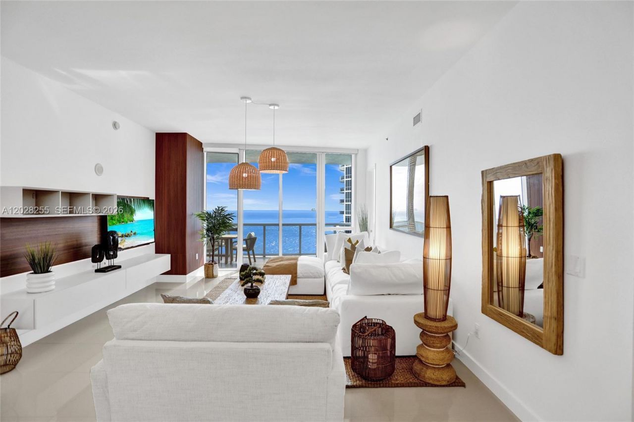 15901 Collins Ave , Unit 2807, Sunny Isles Beach, FL 33160 Photo