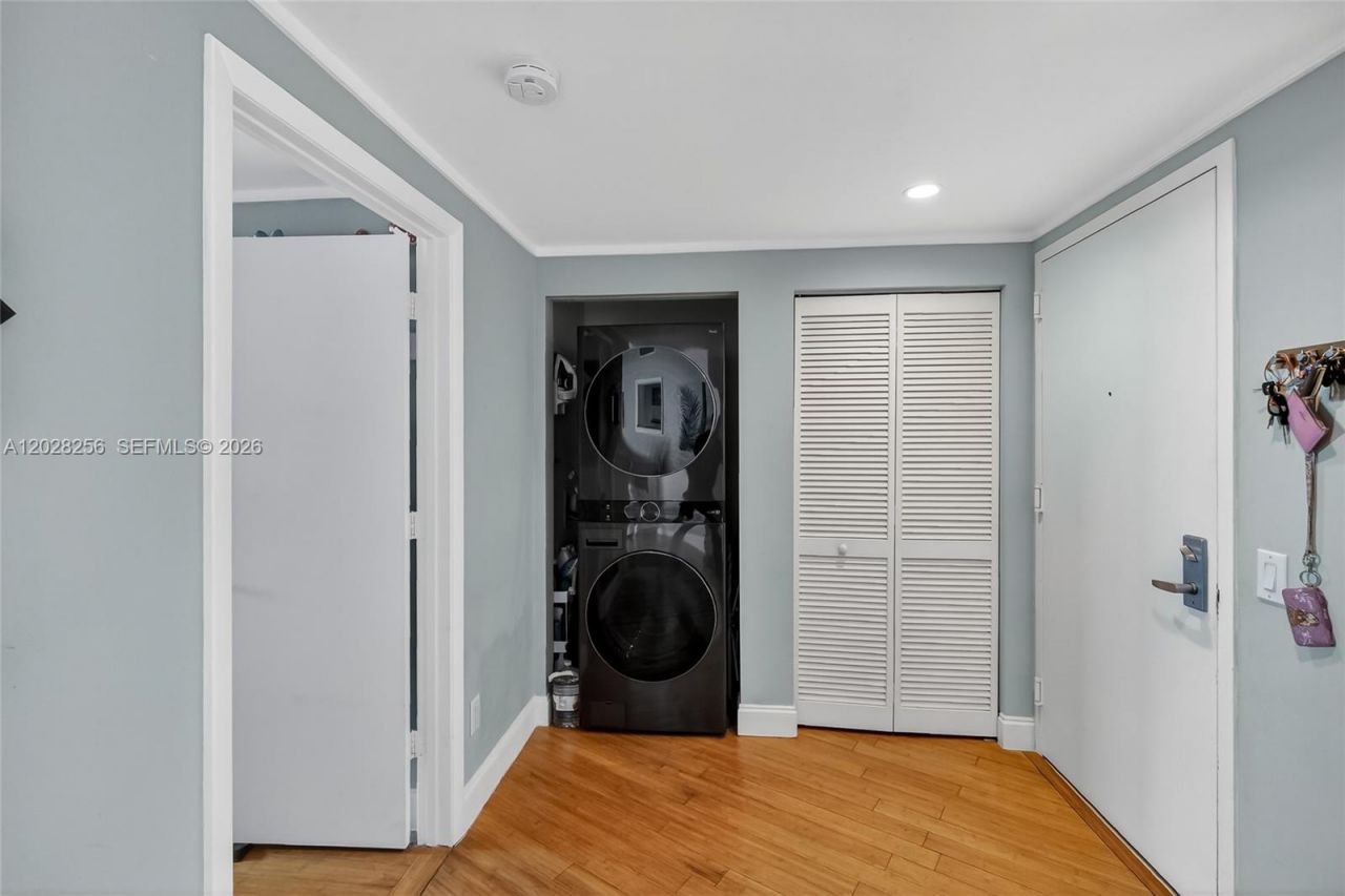 2475 Brickell Ave , Unit 2407, Miami, FL 33129 Photo
