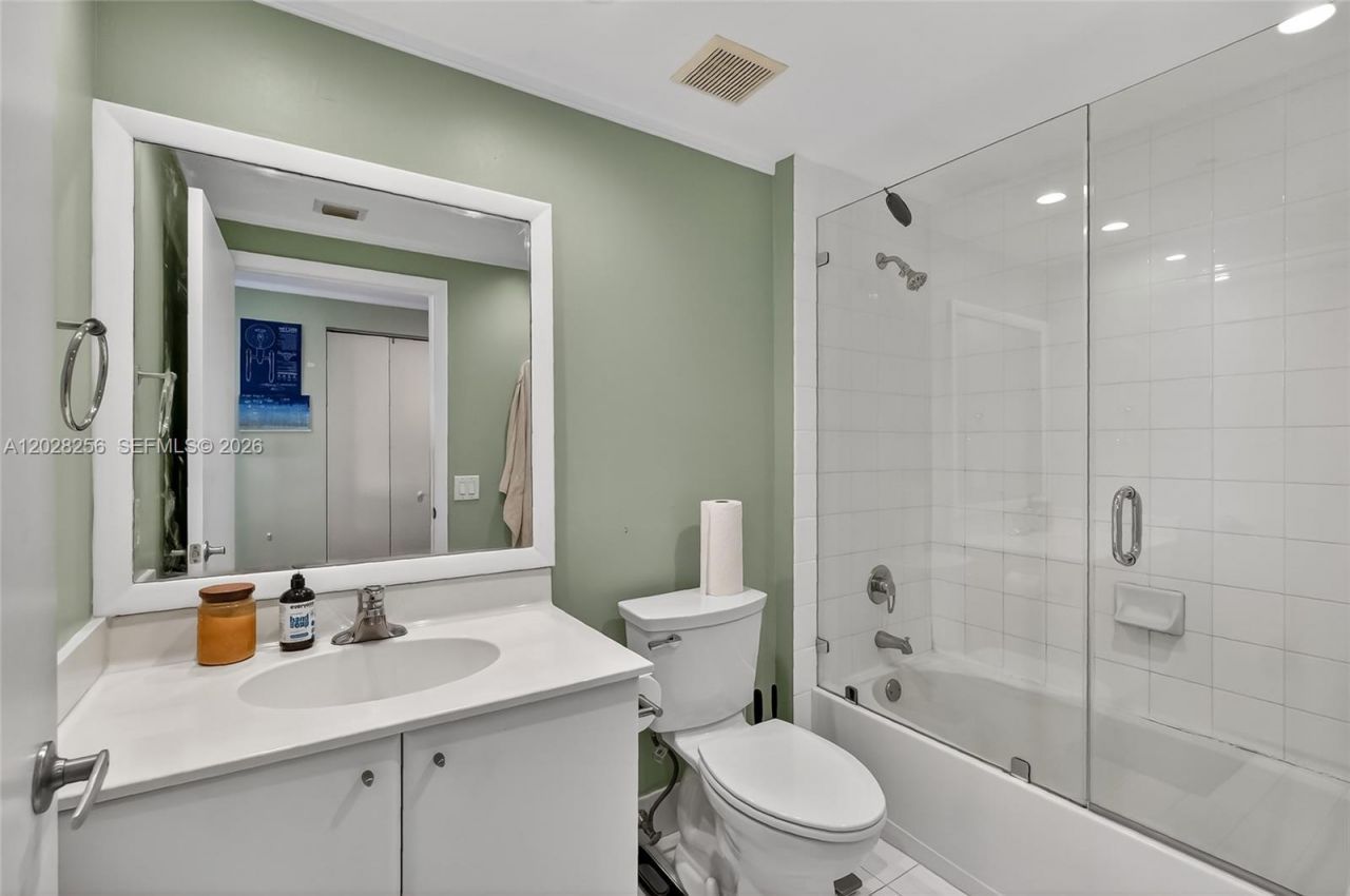 2475 Brickell Ave , Unit 2407, Miami, FL 33129 Photo