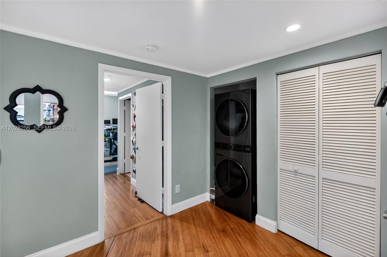 2475 Brickell Ave , Unit 2407, Miami, FL 33129 Photo