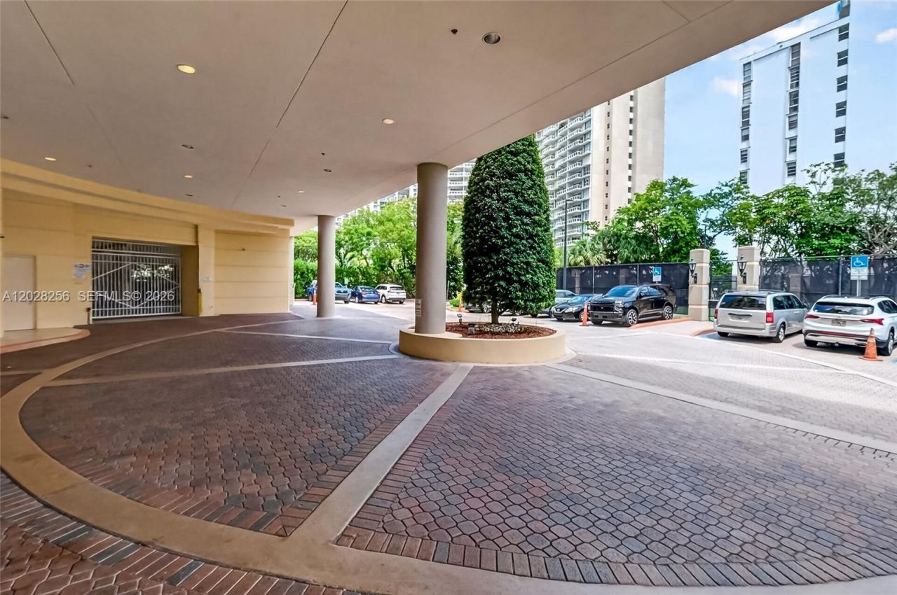 2475 Brickell Ave , Unit 2407, Miami, FL 33129 Photo