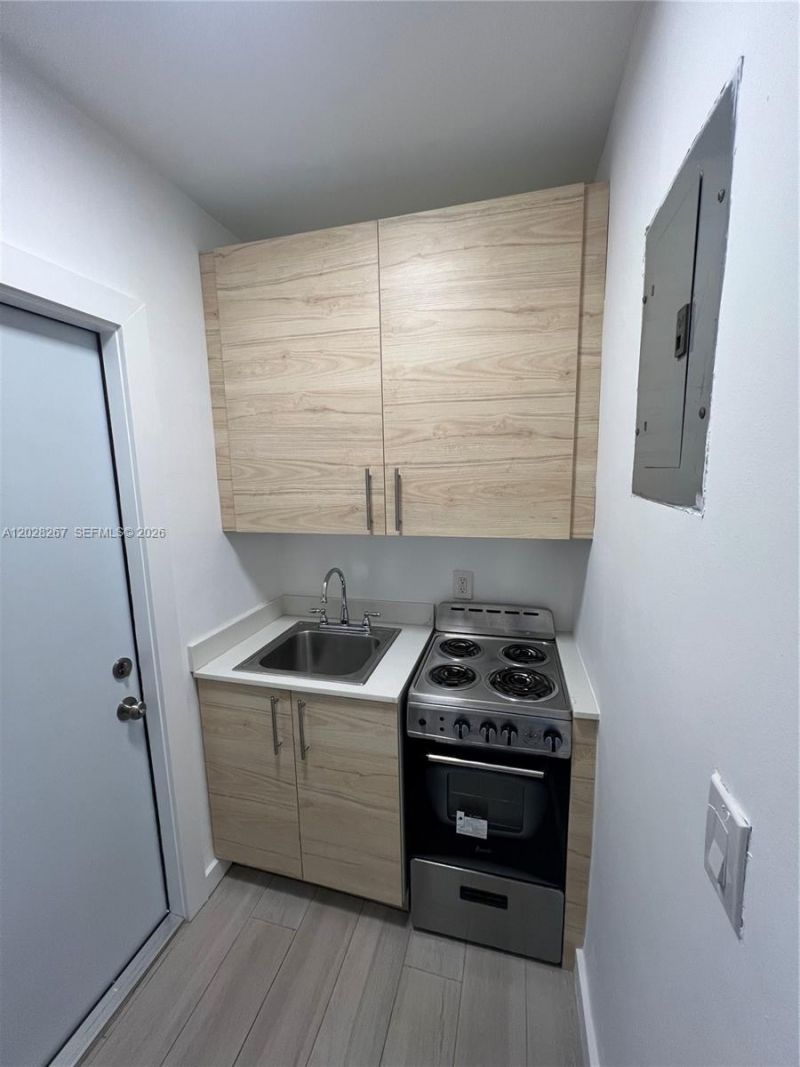 7035 NE 4th Ct , Unit 3, Miami, FL 33138 Photo