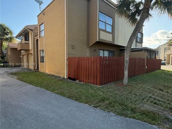 8330 N Missionwood Cir , Unit B-23, Miramar, FL 33025