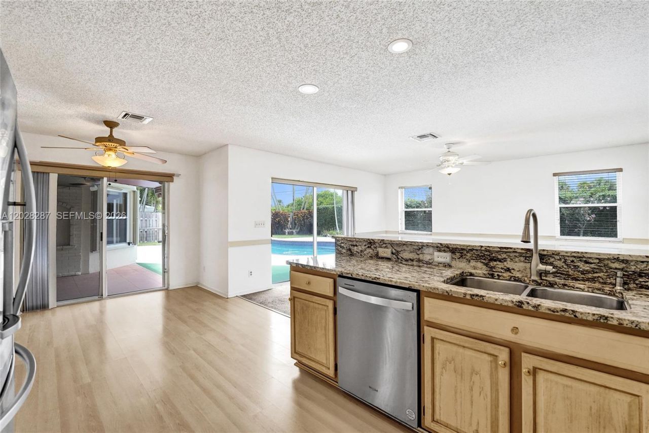 8860 Southern Orchard Rd S, Davie, FL 33328 Photo