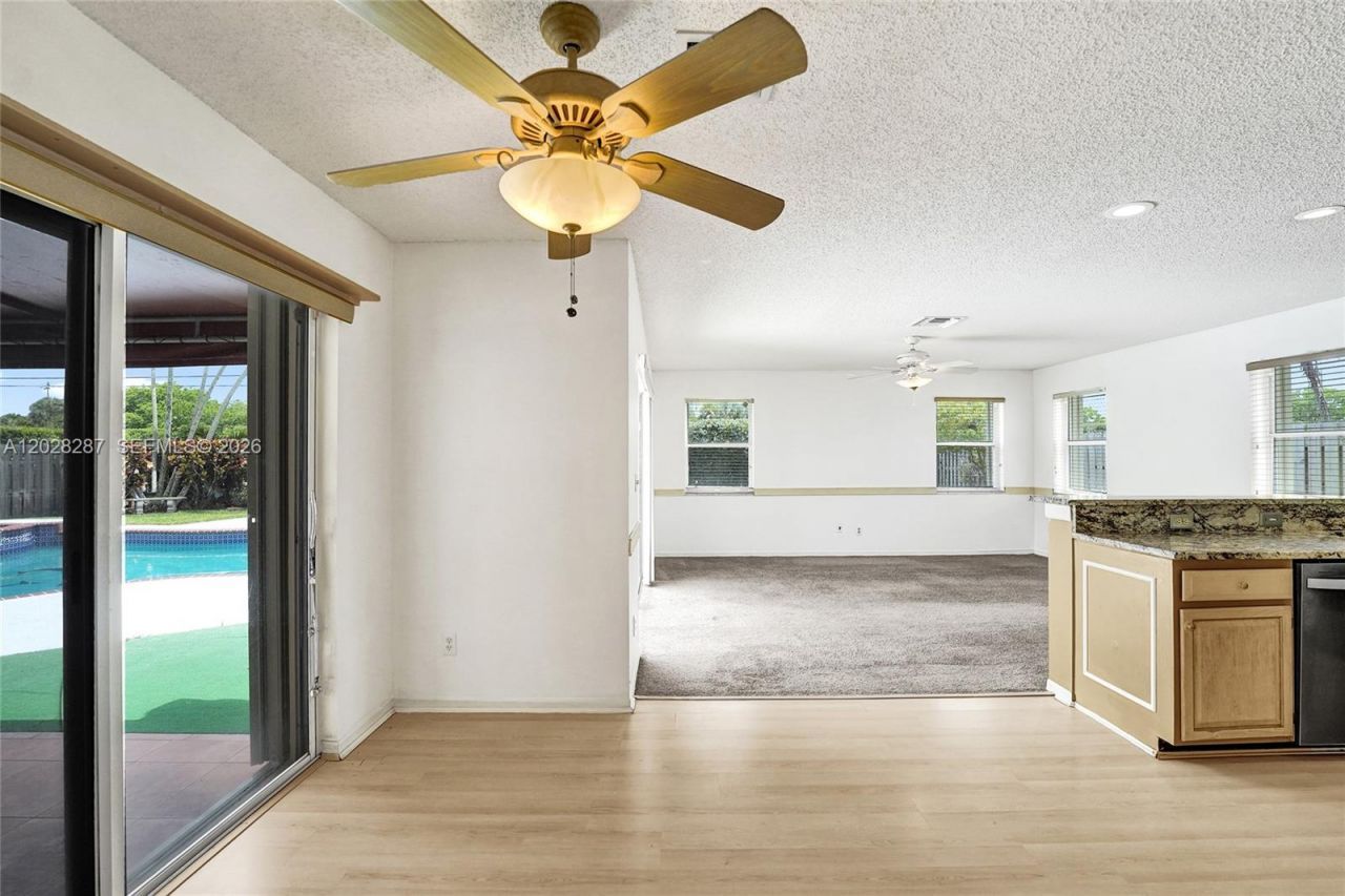 8860 Southern Orchard Rd S, Davie, FL 33328 Photo