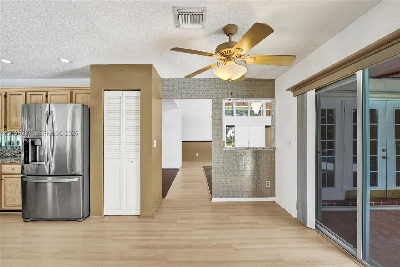 8860 Southern Orchard Rd S, Davie, FL 33328 Photo