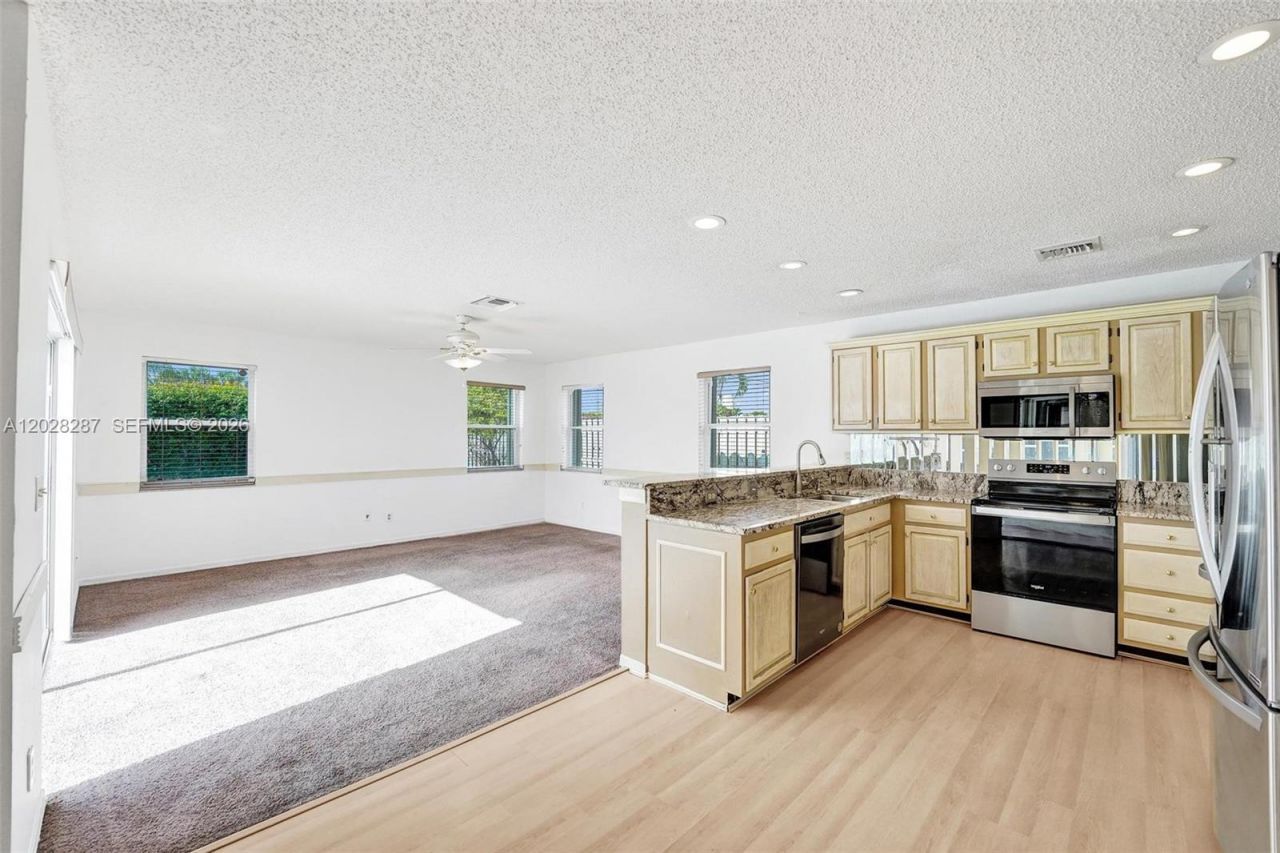 8860 Southern Orchard Rd S, Davie, FL 33328 Photo