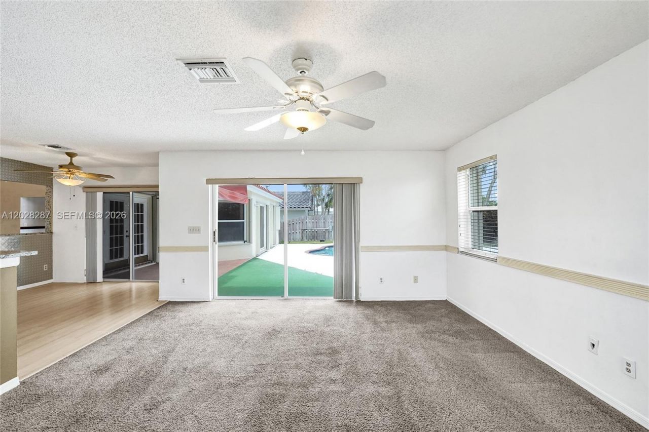 8860 Southern Orchard Rd S, Davie, FL 33328 Photo