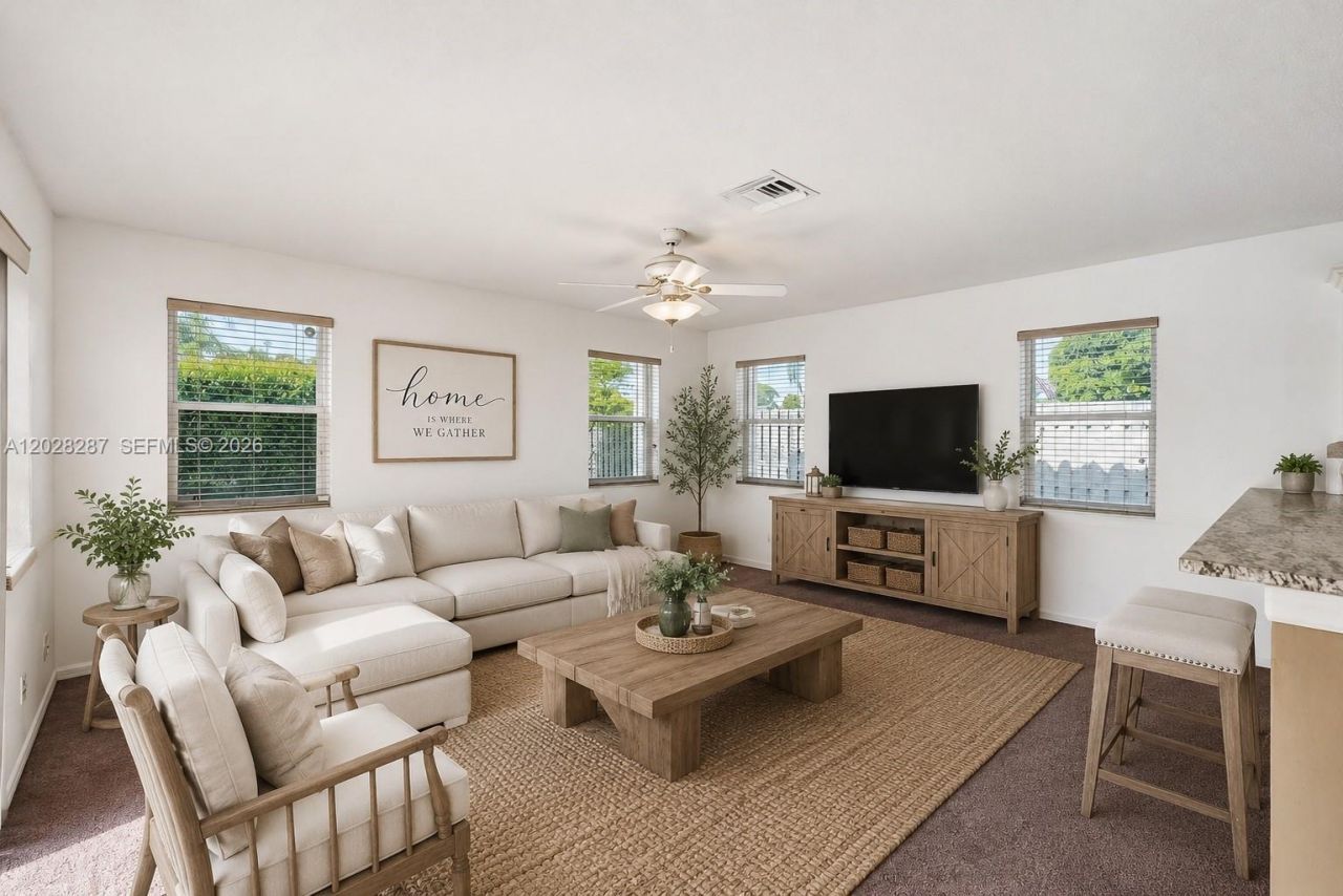 8860 Southern Orchard Rd S, Davie, FL 33328 Photo