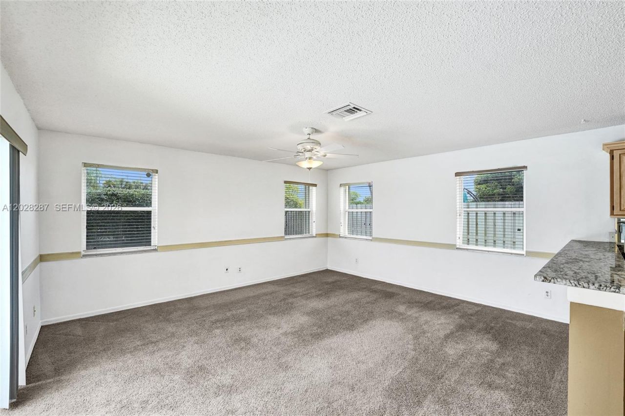 8860 Southern Orchard Rd S, Davie, FL 33328 Photo