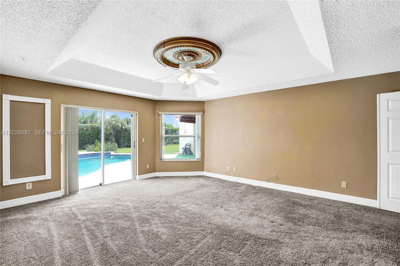 8860 Southern Orchard Rd S, Davie, FL 33328 Photo