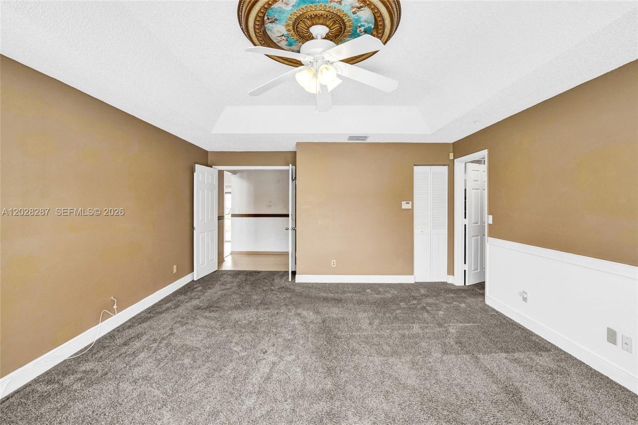 8860 Southern Orchard Rd S, Davie, FL 33328 Photo