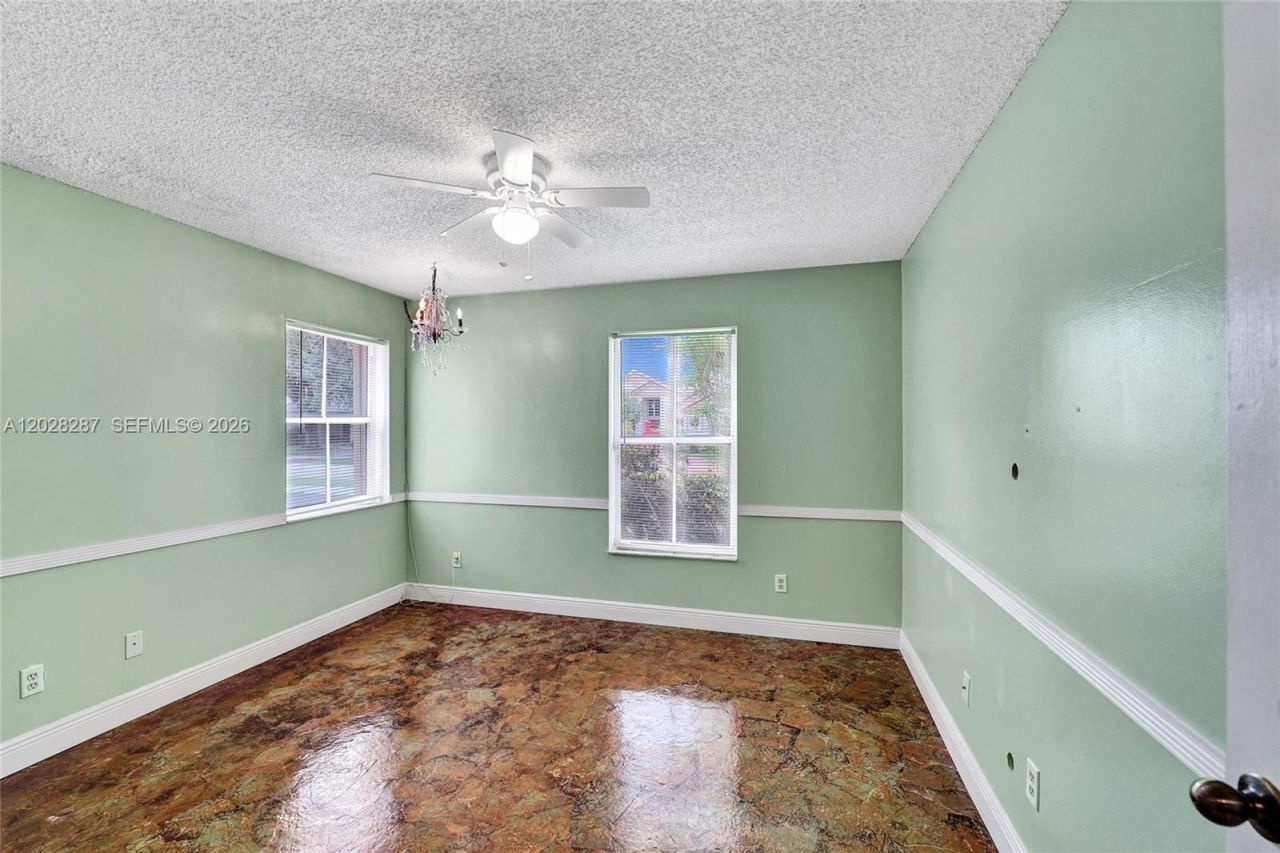 8860 Southern Orchard Rd S, Davie, FL 33328 Photo
