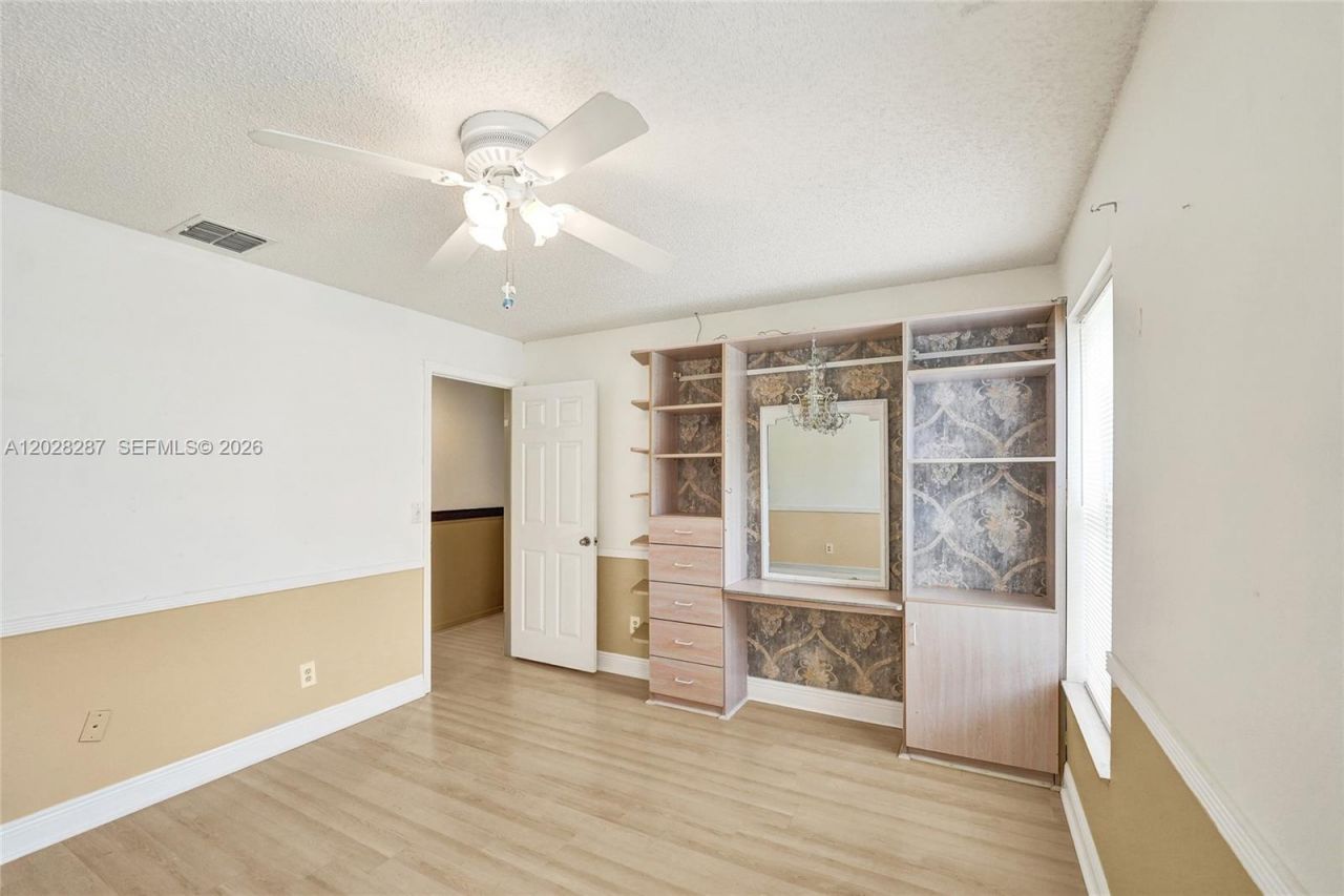 8860 Southern Orchard Rd S, Davie, FL 33328 Photo