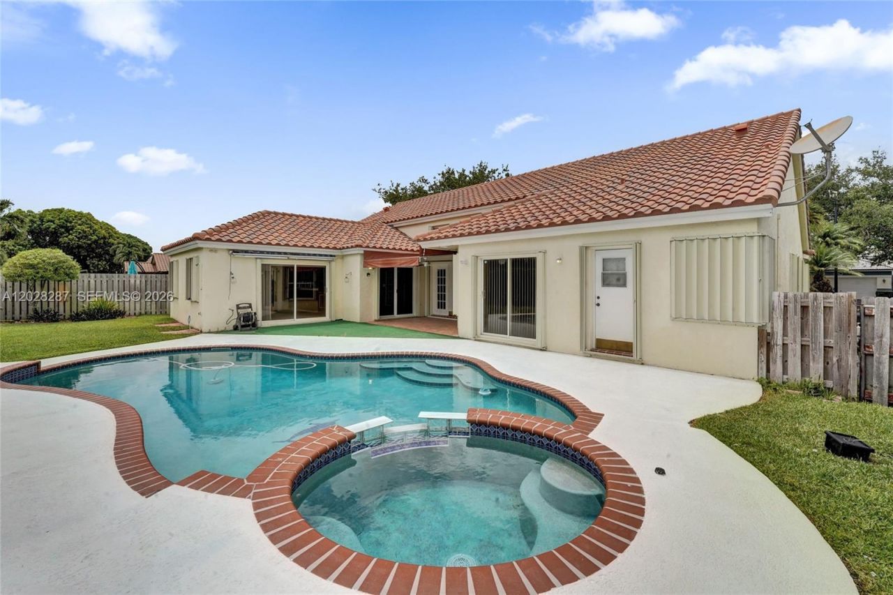 8860 Southern Orchard Rd S, Davie, FL 33328 Photo